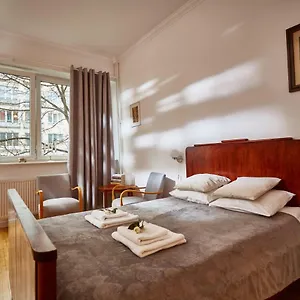 https://royal-route-place-for-you.warsawhotelspoland.com